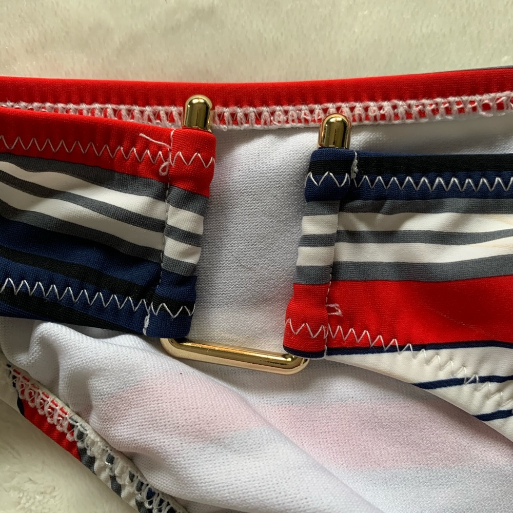 Bathing suit bottoms - Picture 3 of 4